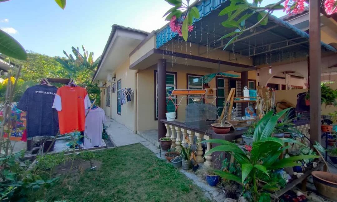 EJEN HARTANAH TANJUNG RAMBUTAN IPOH PERAK (Property Agent). 010-393 8962. Anis Anuar REN 51372. Menguruskan jual beli rumah, kedai, serta tanah sekitar Perak