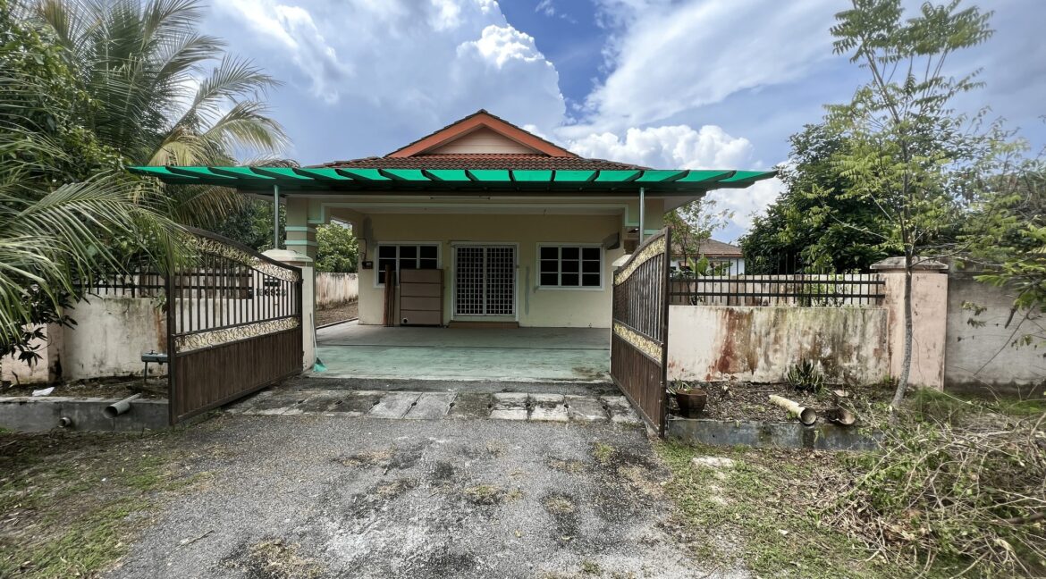 Ejen Hartanah Chemor-Rumah Banglo Setingkat Di RPT Batu 10 Chemor Untuk Dijual-1