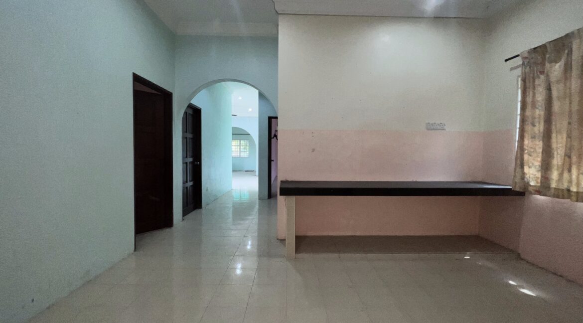 Ejen Hartanah Chemor-Rumah Banglo Setingkat Di RPT Batu 10 Chemor Untuk Dijual-10