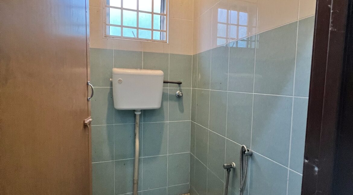 Ejen Hartanah Chemor-Rumah Banglo Setingkat Di RPT Batu 10 Chemor Untuk Dijual-14