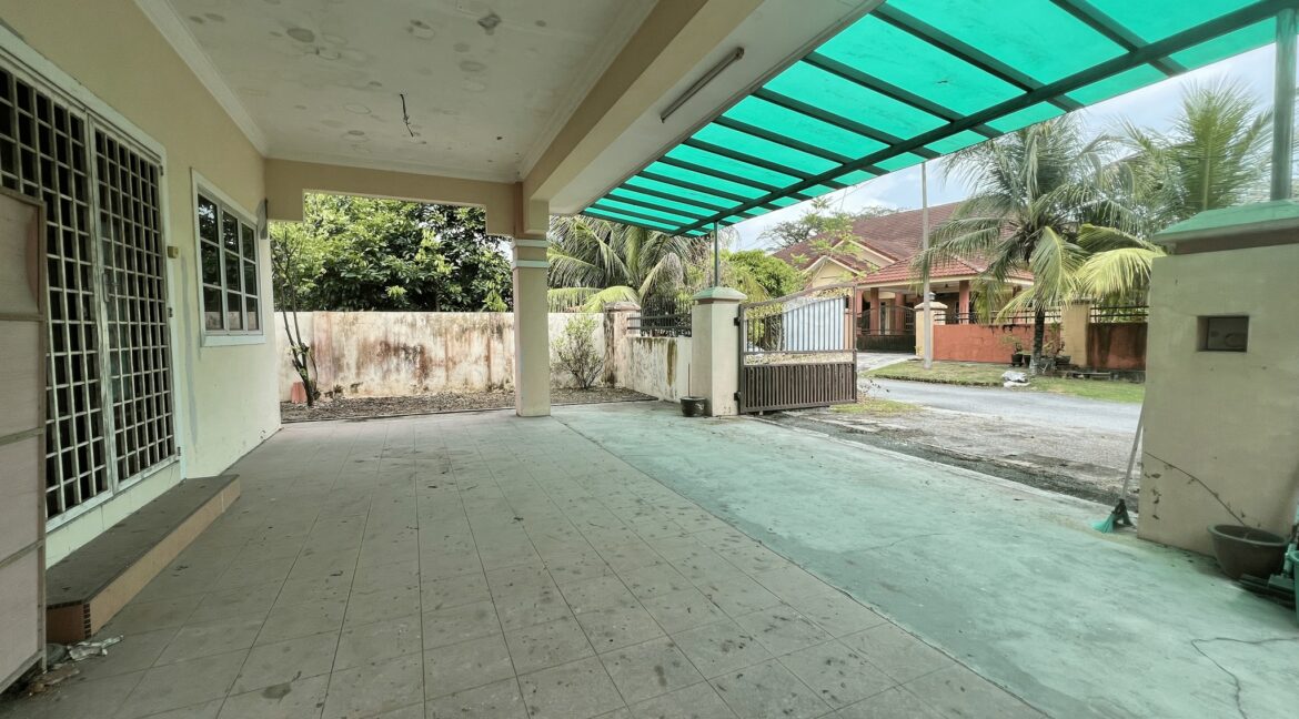 Ejen Hartanah Chemor-Rumah Banglo Setingkat Di RPT Batu 10 Chemor Untuk Dijual-17