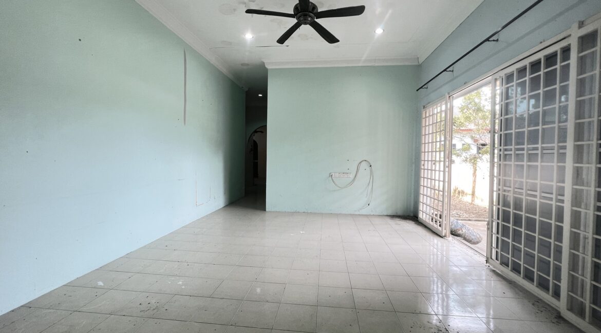 Ejen Hartanah Chemor-Rumah Banglo Setingkat Di RPT Batu 10 Chemor Untuk Dijual-6