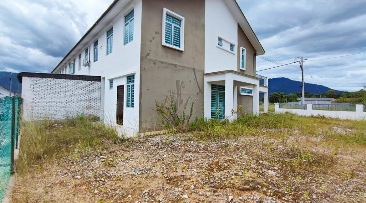 Ejen Hartanah Ipoh-Corner Lot Rumah Teres 2 Tingkat Di Taman Chepor Idaman@Meru Scientex-13
