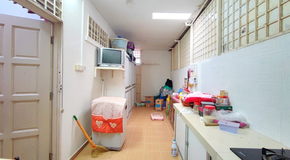 Ejen Hartanah Kamunting Taiping-Rumah Semi D Setingkat Di Taman Desa Jaya 4-12