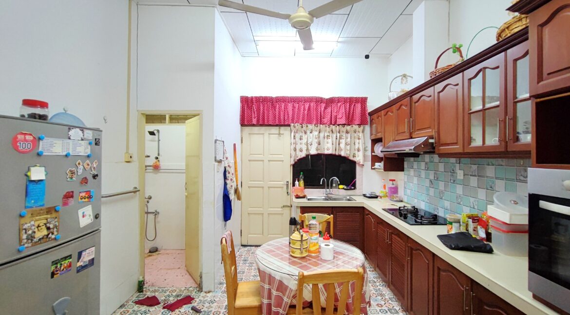 Ejen Hartanah Kamunting Taiping-Rumah Semi D Setingkat Di Taman Desa Jaya 4-6