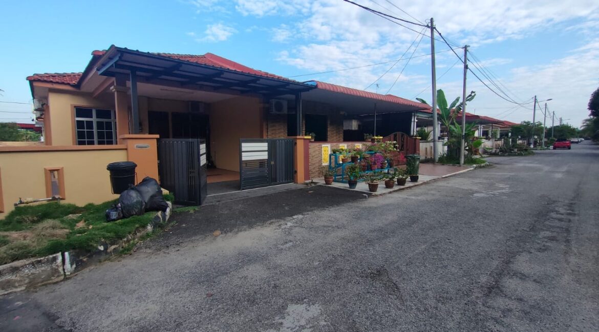 Ejen Hartanah Parit Buntar-Rumah SemiD Setingkat Di Taman Aman Sejahtera Untuk Dijual-6