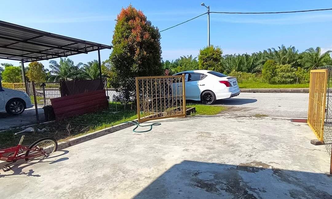 Ejen Hartanah Perak-Rumah Teres Setingkat Di Taman Kinding SSI Tanjung Rambutan-3