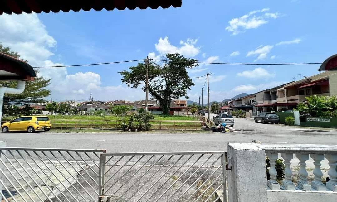 Ejen Hartanah-Rumah Teres Setingkat Untuk Dijual Di Pekan Razaki Ipoh-16