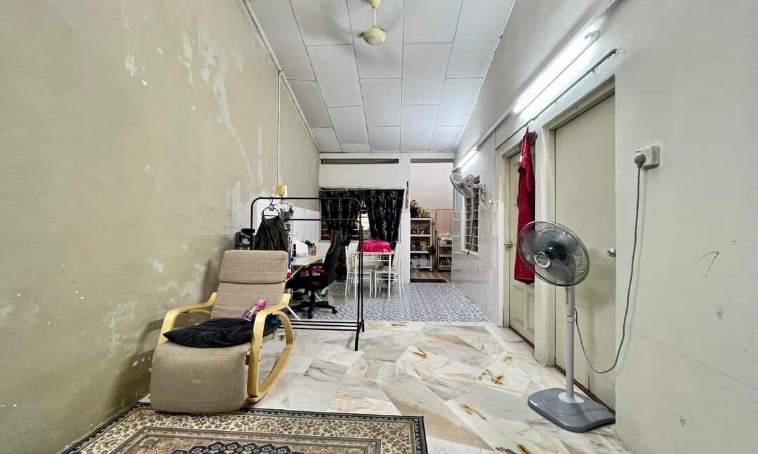 Ejen Hartanah-Rumah Teres Setingkat Untuk Dijual Di Pekan Razaki Ipoh-7