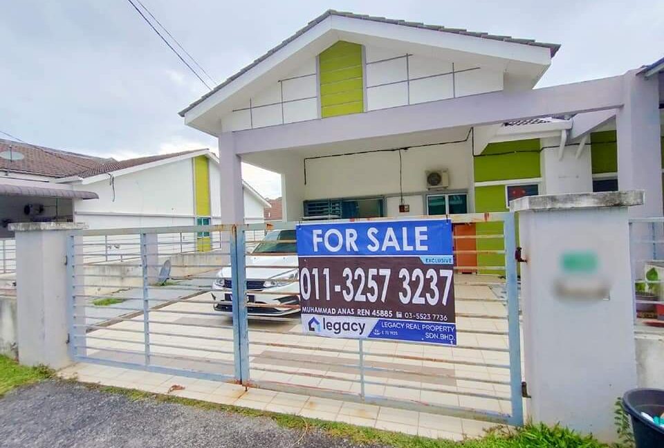 ENDLOT EXTRA 10' x 65' kaki- Rumah Teres Setingkat Untuk Dijual Di Lakeville Seri Iskandar !!!! (11)