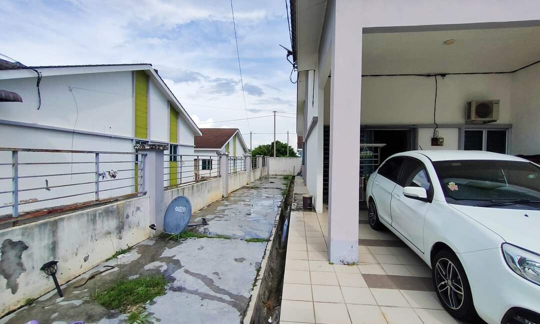 ENDLOT EXTRA 10' x 65' kaki- Rumah Teres Setingkat Untuk Dijual Di Lakeville Seri Iskandar !!!! (12)