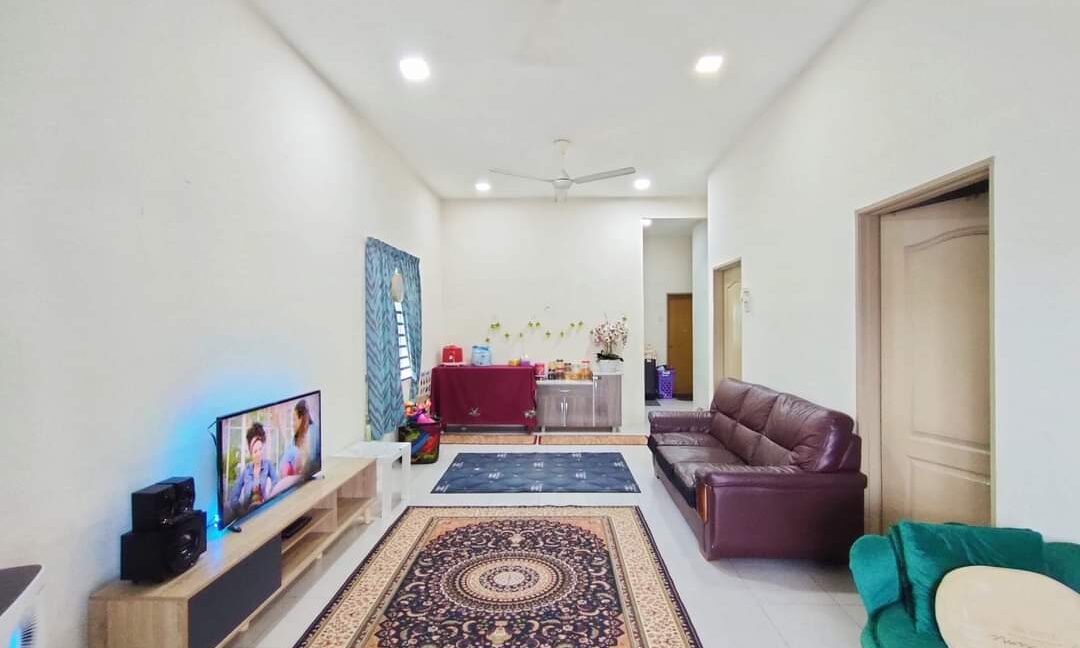 ENDLOT EXTRA 10' x 65' kaki- Rumah Teres Setingkat Untuk Dijual Di Lakeville Seri Iskandar !!!! (7)