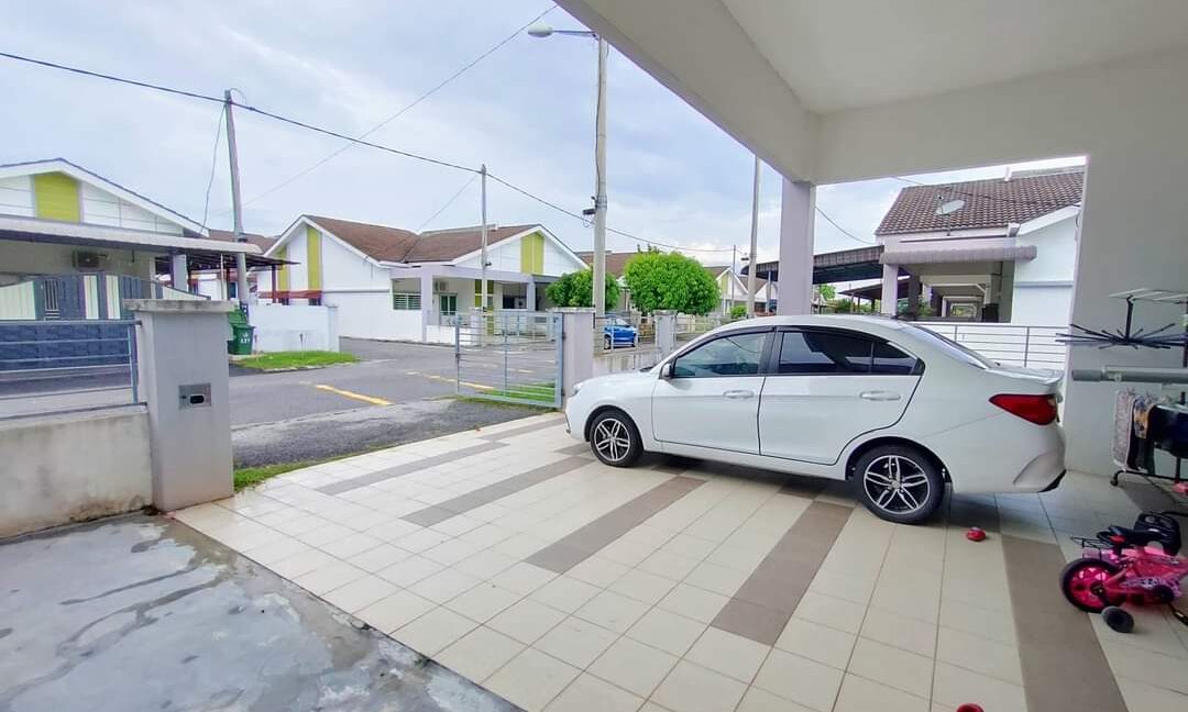 ENDLOT EXTRA 10' x 65' kaki- Rumah Teres Setingkat Untuk Dijual Di Lakeville Seri Iskandar !!!! (9)