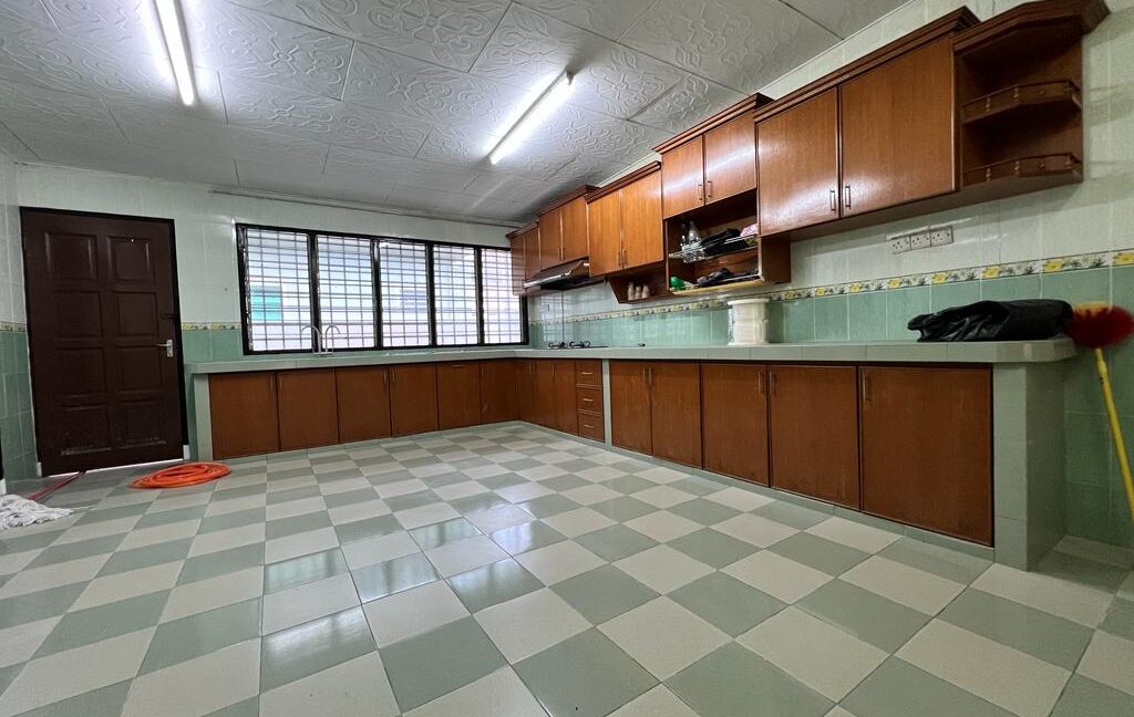 (Facing Open) Rumah Semi D Untuk Dijual Di Taman Fasa 2J Manjung Perak (10)