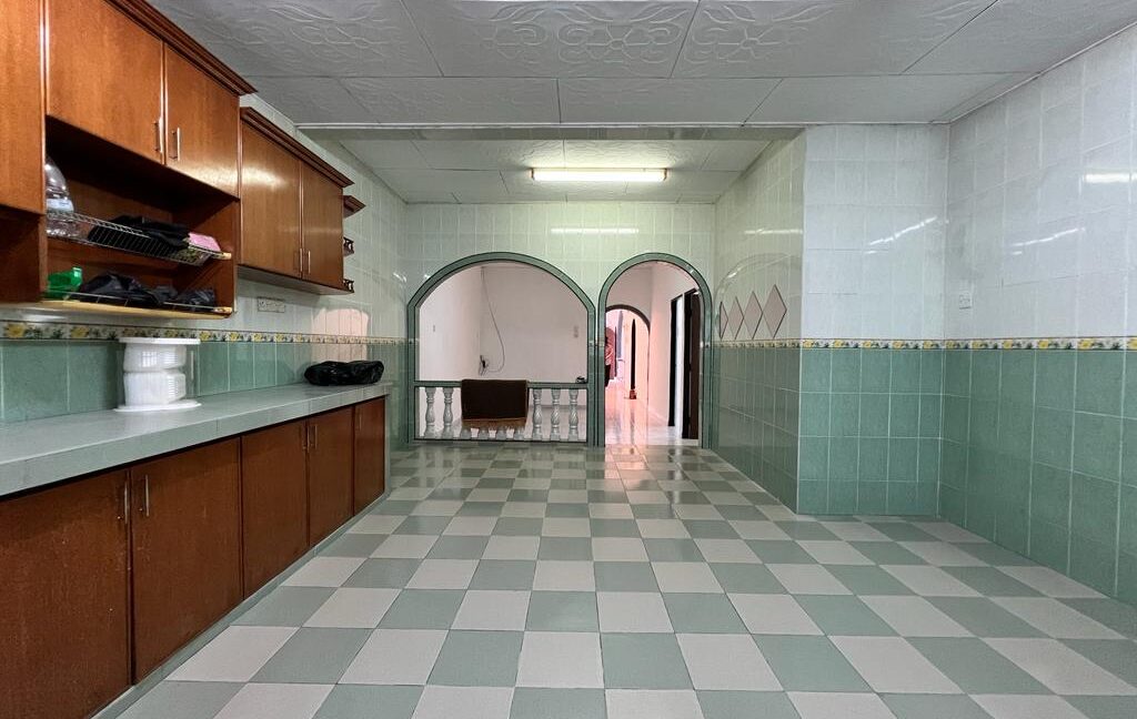 (Facing Open) Rumah Semi D Untuk Dijual Di Taman Fasa 2J Manjung Perak (14)