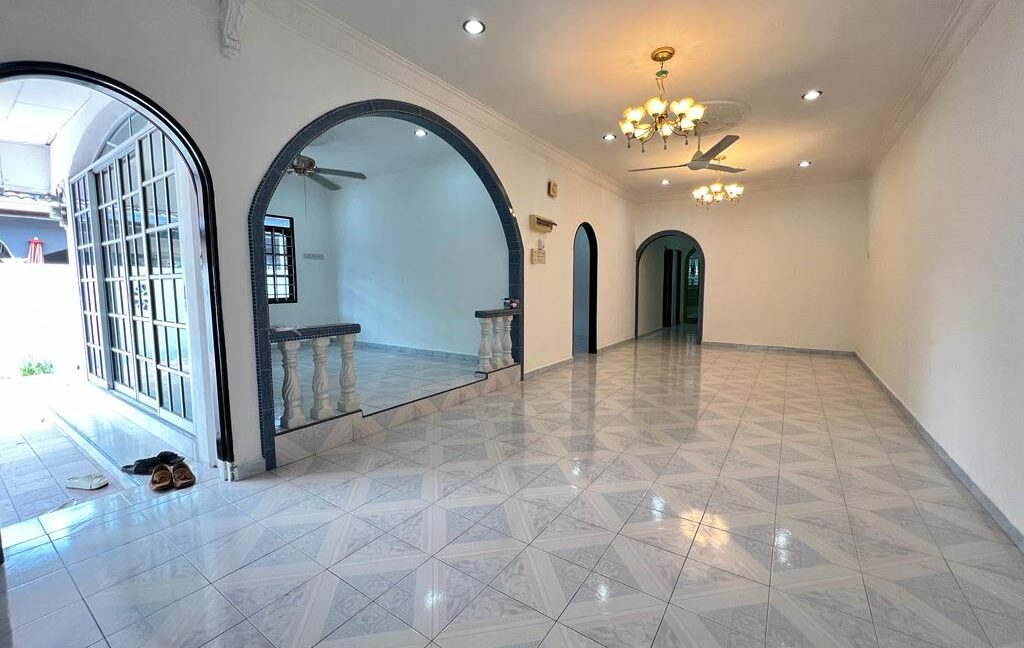 (Facing Open) Rumah Semi D Untuk Dijual Di Taman Fasa 2J Manjung Perak (23)