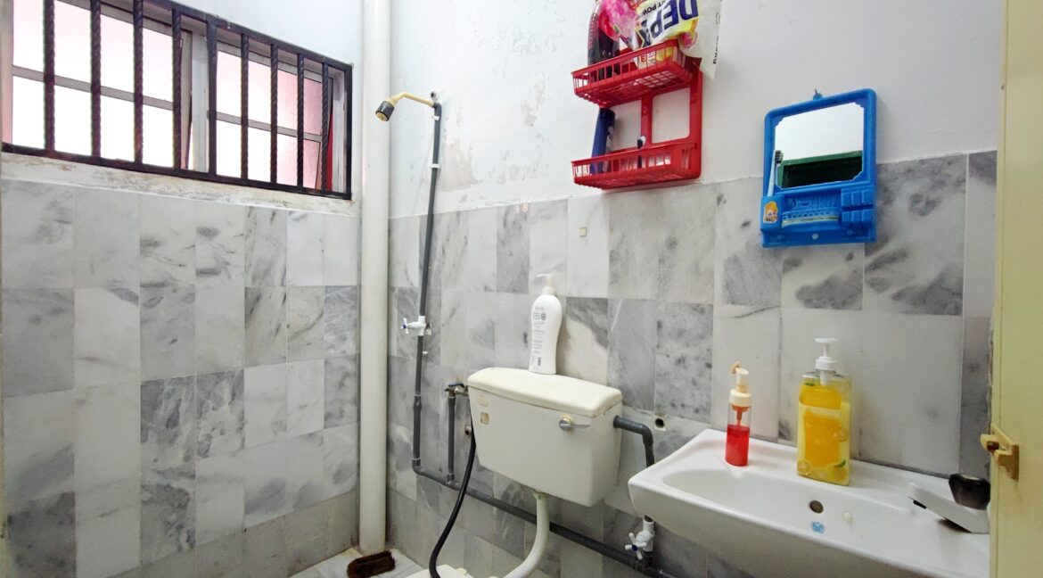 [OPEN FACING] Rumah Teres Setingkat Untuk Dijual di Taman Tanjung Emas, Tanjung Rambutan Perak (4)