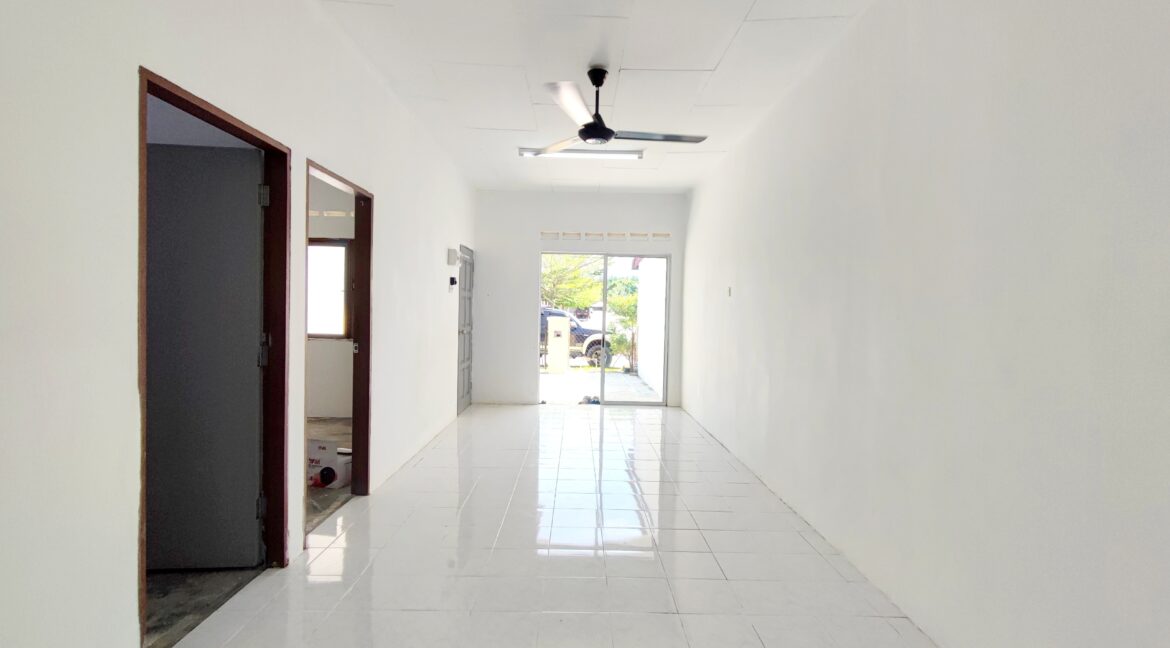[OPEN FACING] Rumah Teres Stingkat Untuk Dijual Di Taman Diawan, Mambang Diawan, Kampar Perak (3)