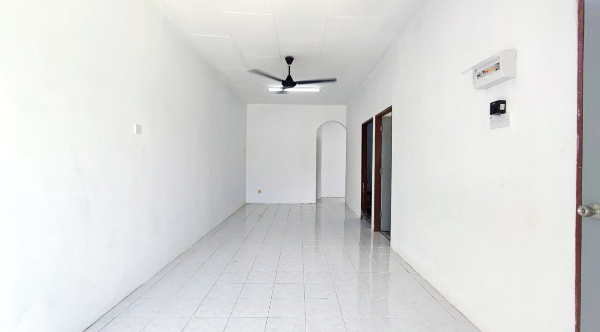 [OPEN FACING] Rumah Teres Stingkat Untuk Dijual Di Taman Diawan, Mambang Diawan, Kampar Perak (8)