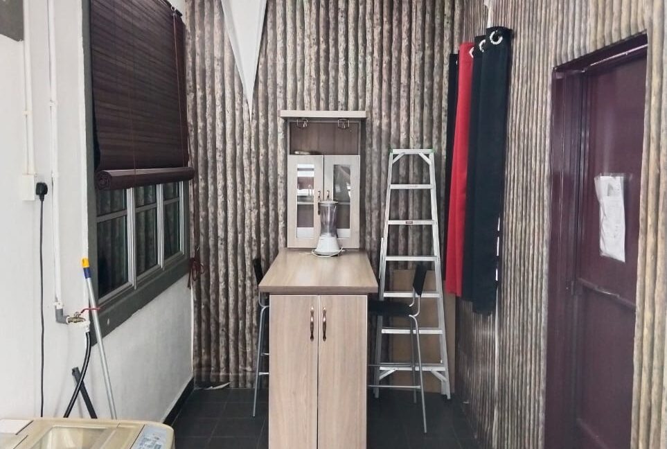 RUMAH TERES SETINGKAT ENDLOT METRO PENGKALAN. Taman Metro Pengkalan, Batu Gajah (17)