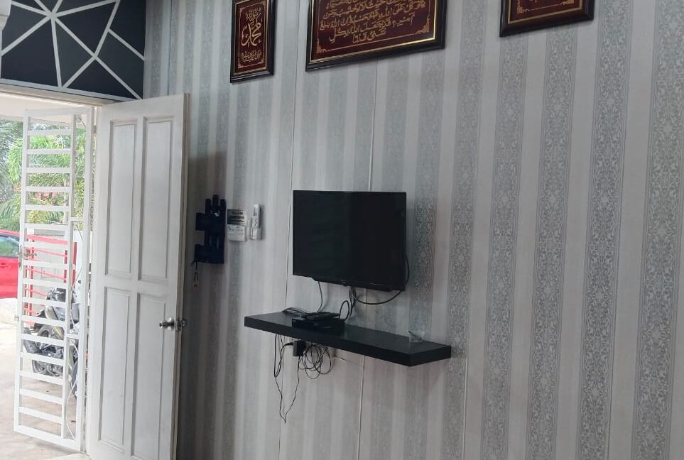 RUMAH TERES SETINGKAT ENDLOT METRO PENGKALAN. Taman Metro Pengkalan, Batu Gajah (2)