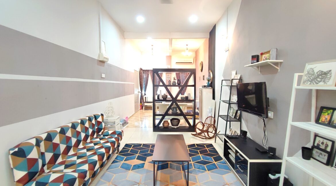 [Renovated] Rumah Teres Setingkat Untuk Dijual Di Taman Universiti Wallagonia Tapah, Tapah Road, Perak (12)