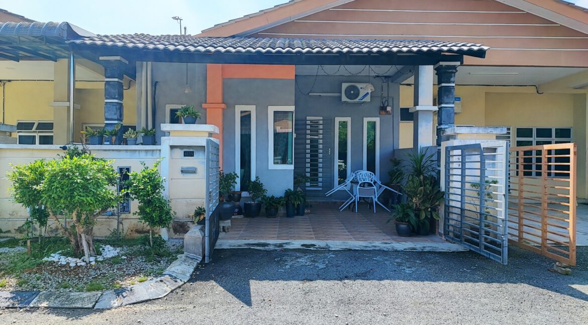 [Renovated] Rumah Teres Setingkat Untuk Dijual Di Taman Universiti Wallagonia Tapah, Tapah Road, Perak (17)