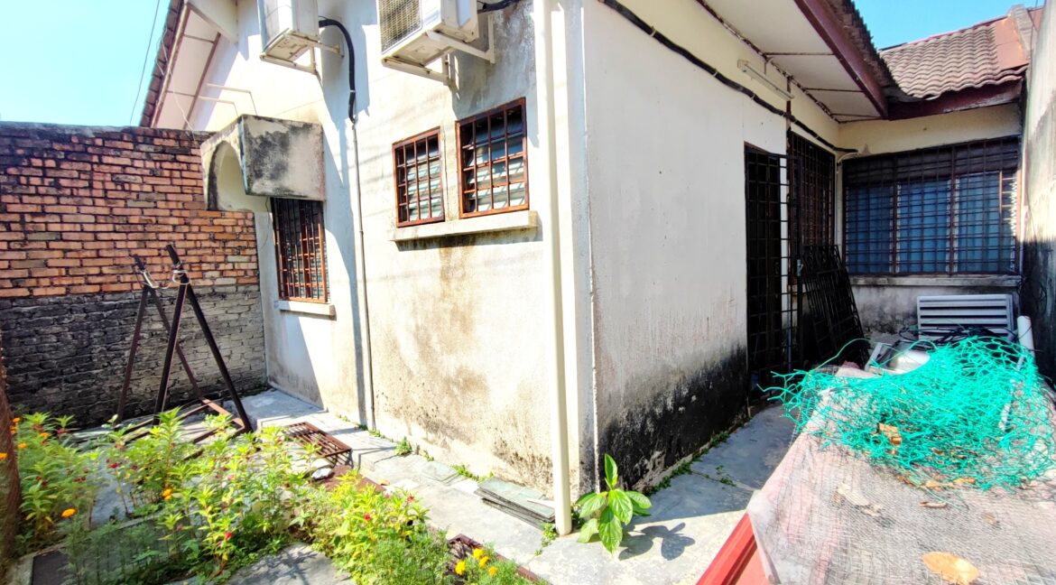 Rumah Teres Setingkat Untuk Dijual di Taman Anda, Tasek Ipoh (1)