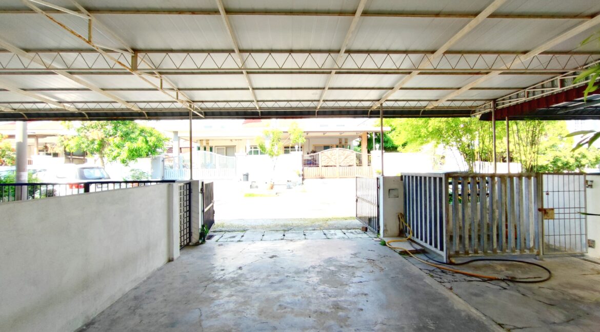 Rumah Teres Setingkat Untuk Dijual di Taman Anda, Tasek Ipoh (11)