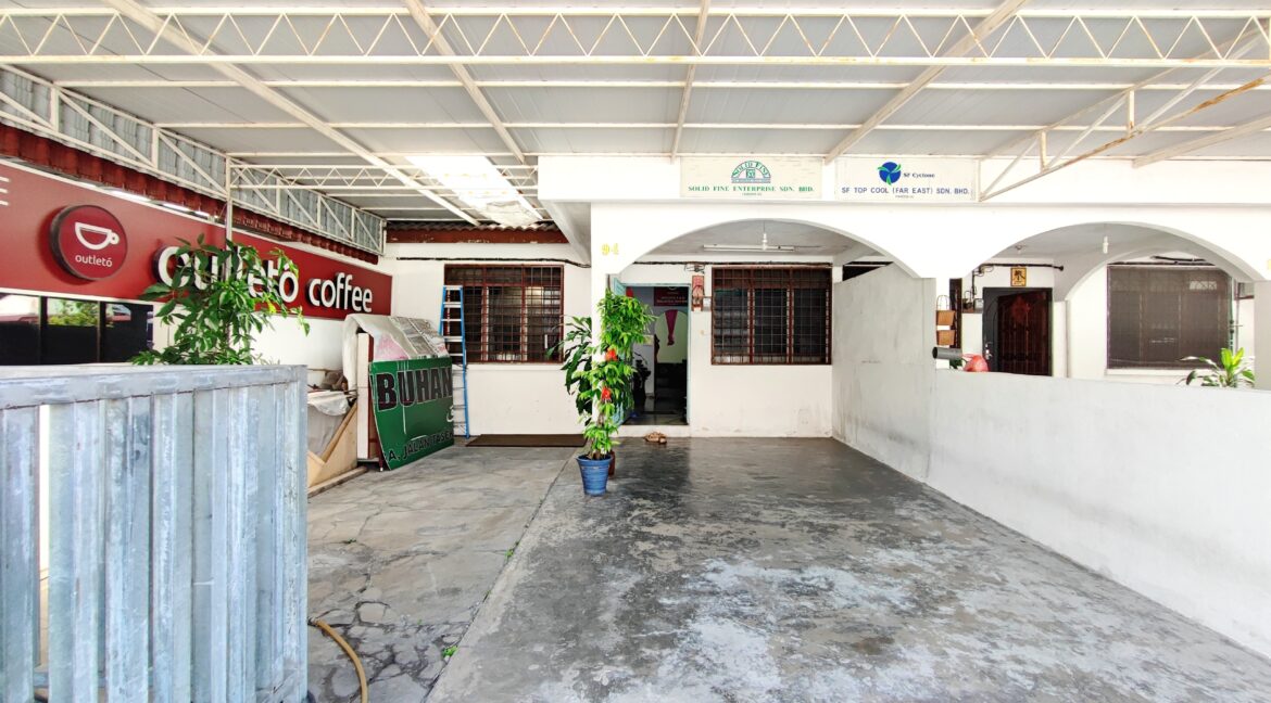 Rumah Teres Setingkat Untuk Dijual di Taman Anda, Tasek Ipoh (12)