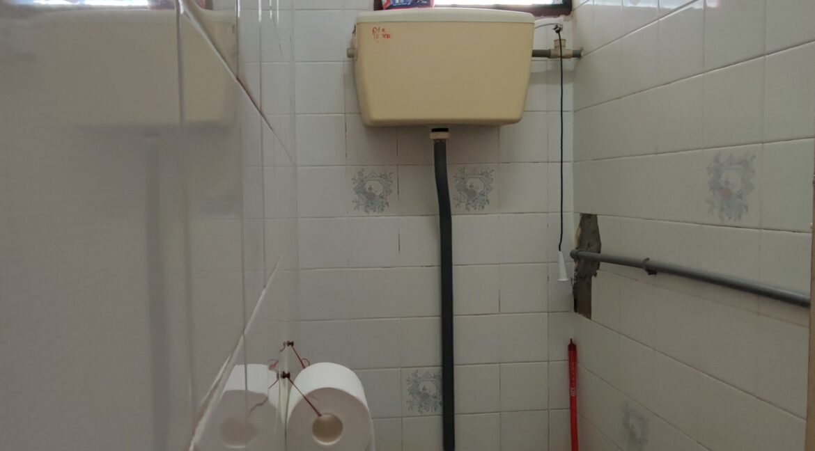 Rumah Teres Setingkat Untuk Dijual di Taman Anda, Tasek Ipoh (2)