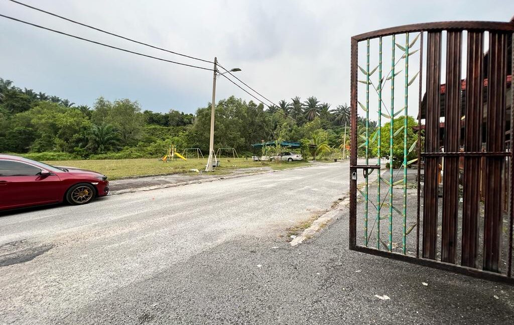 TAMAN PENGKALAN HARMONI UNTUK DIJUAL SEGERA !!! (18)