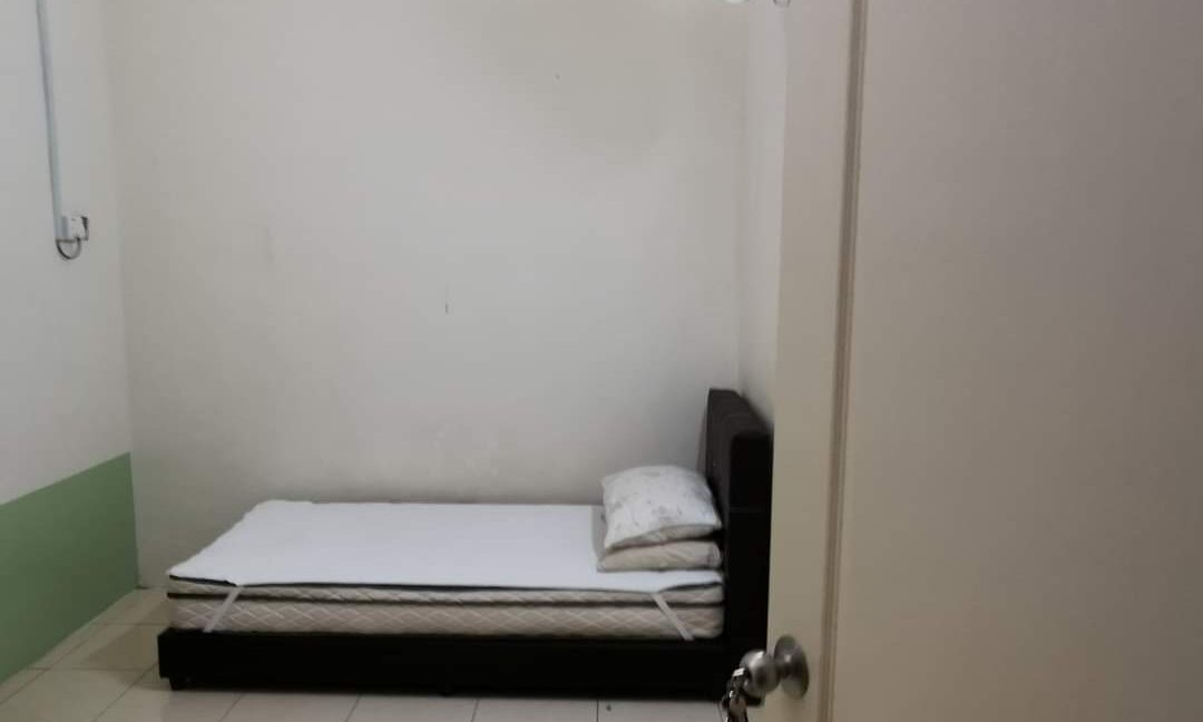 TERES  SETINGKAT FULLY FURNISHED LAKEVILLE SERI ISKANDAR UNTUK DIJUAL (5)