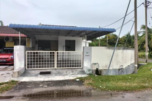 (Corner Lot Unit) Rumah Tepi di Taman Pinji Mewah, Pengkalan