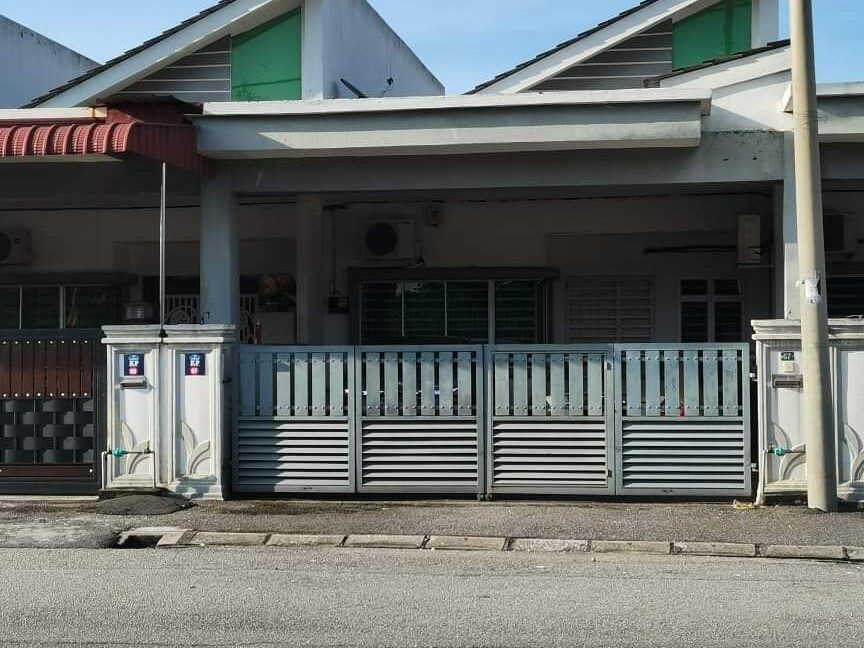 Teres Setingkat Untuk Dijual di Taman Lapangan Kiara, Ipoh (3)