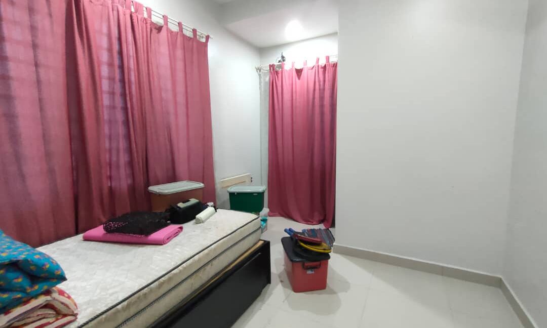 CORNER LOT FREEHOLD di MERU PERDANA 9