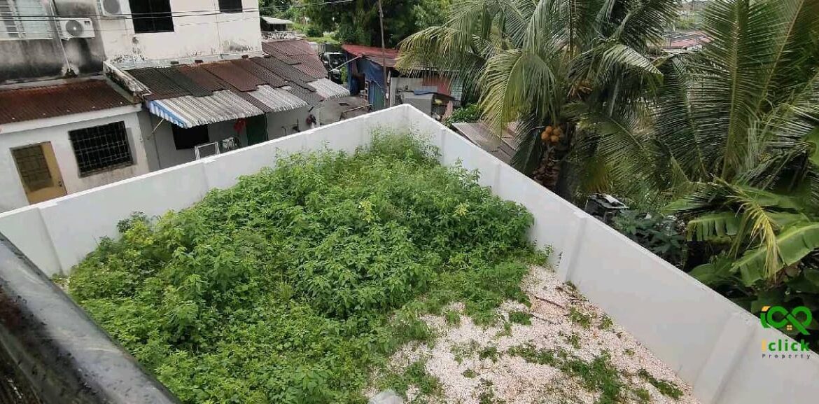 Double Storey Corner Taman Ehsan, Tasek 19