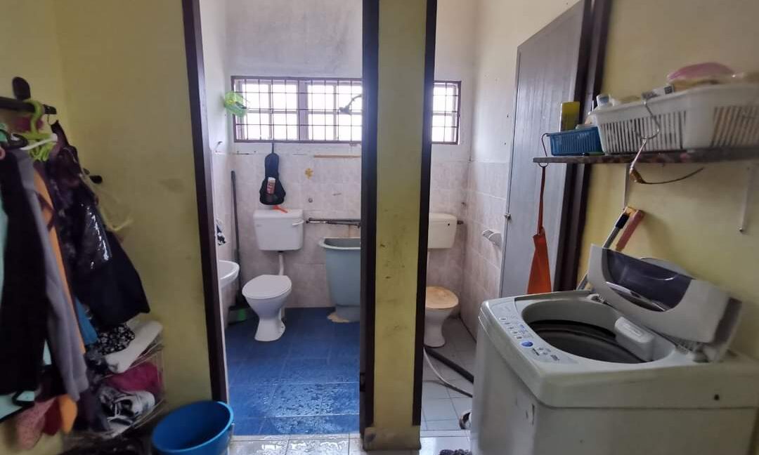 RUMAH TERES SETINGKAT UNTUK DIJUAL DI MANJUNG, PERAK 11