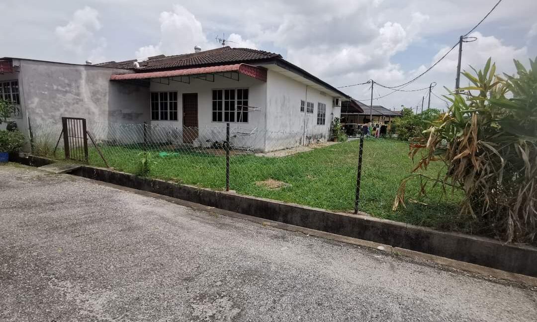 RUMAH TERES SETINGKAT UNTUK DIJUAL DI MANJUNG, PERAK 15