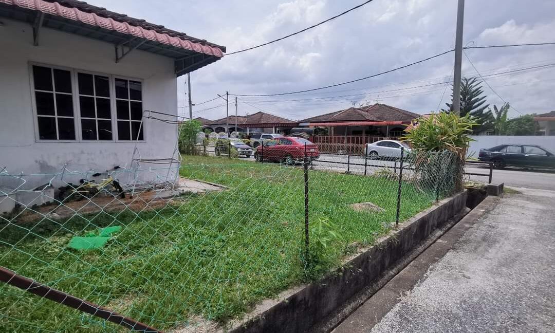 RUMAH TERES SETINGKAT UNTUK DIJUAL DI MANJUNG, PERAK 17