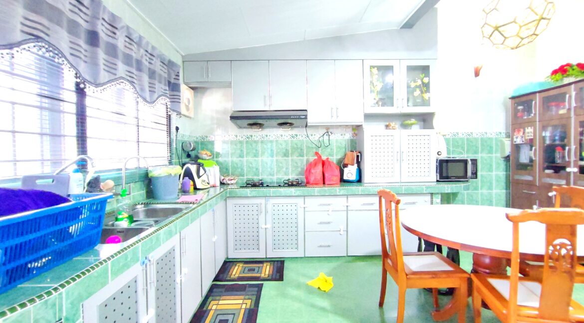 [Renovated & Fully Furnished] Rumah Teres Setingkat Untuk Dijual di Behrang 2020, Perak (3)