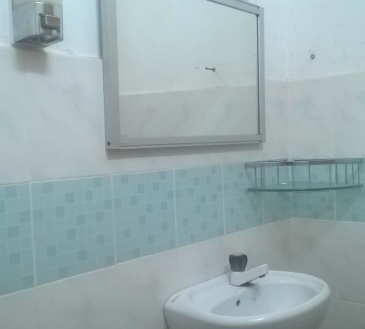 Rumah Setingkat Di Halaman Meru Permai (6)