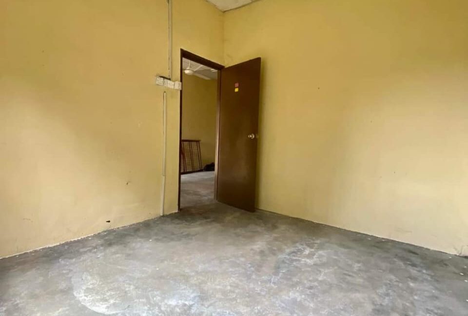 Rumah Setingkat Di Persiaran Iskandar Perdana 30 11