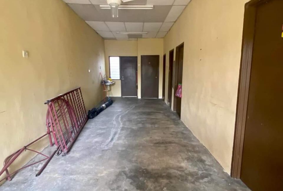 Rumah Setingkat Di Persiaran Iskandar Perdana 30 3