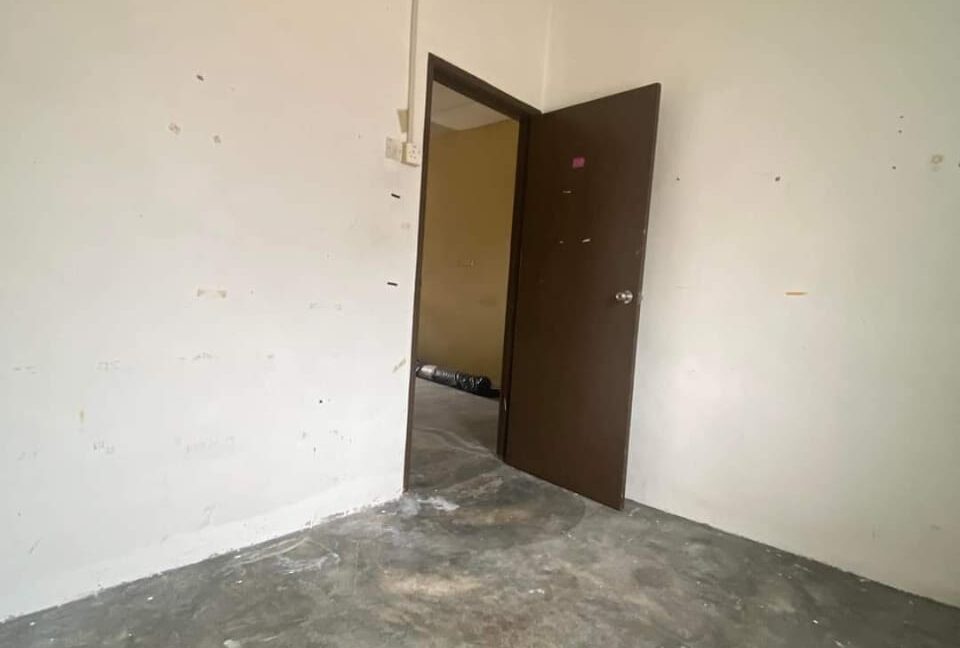 Rumah Setingkat Di Persiaran Iskandar Perdana 30 8
