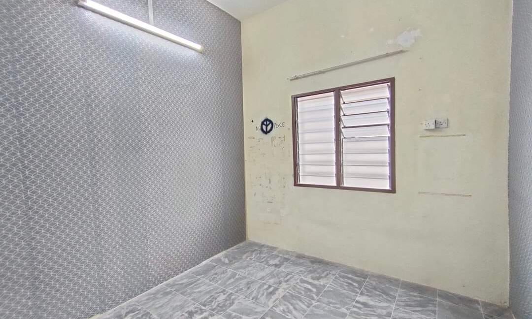 Rumah Teres Setingkat Menarik untuk Dijual di Medan Pengkalan Mutiara, Ipoh 10