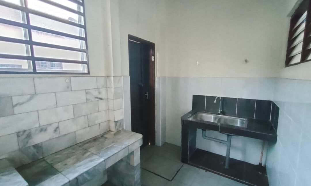 Rumah Teres Setingkat Menarik untuk Dijual di Medan Pengkalan Mutiara, Ipoh 11