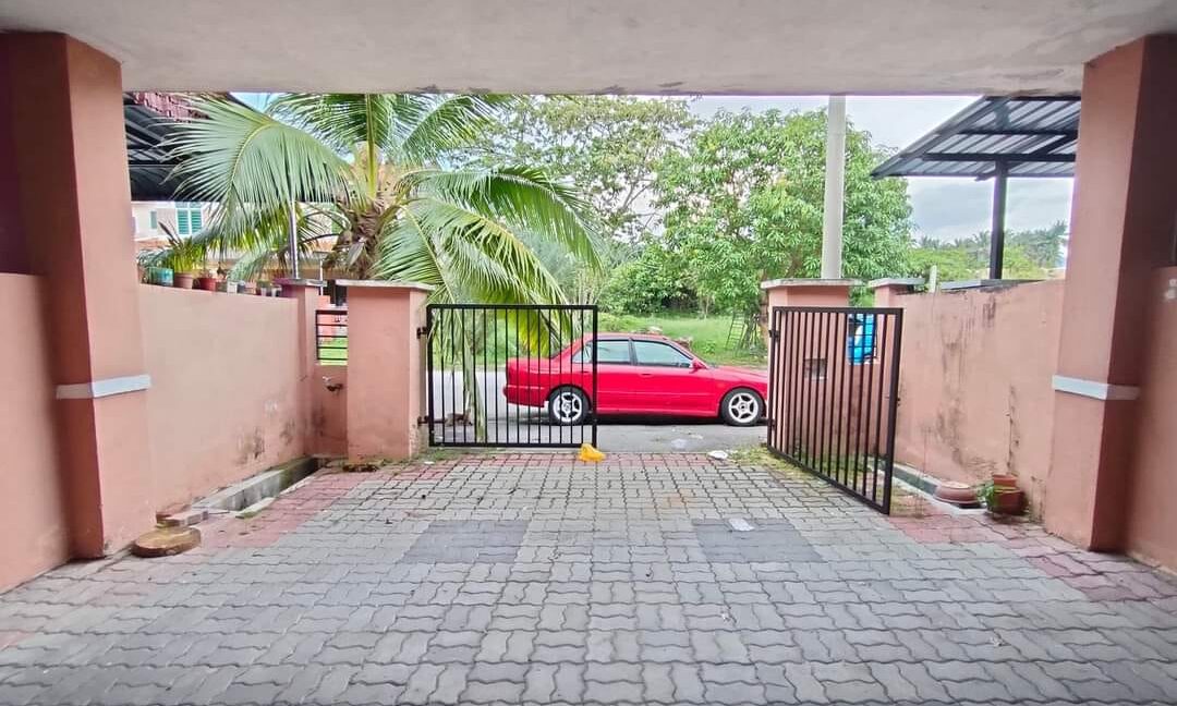Rumah Teres Setingkat Menarik untuk Dijual di Medan Pengkalan Mutiara, Ipoh 2