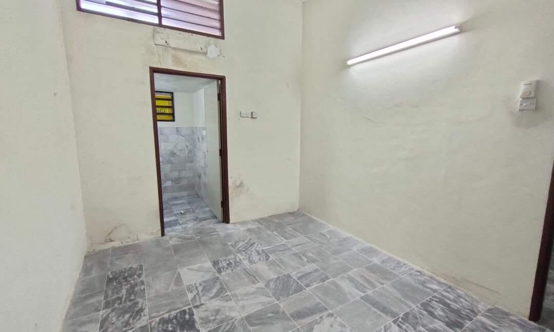 Rumah Teres Setingkat Menarik untuk Dijual di Medan Pengkalan Mutiara, Ipoh 9