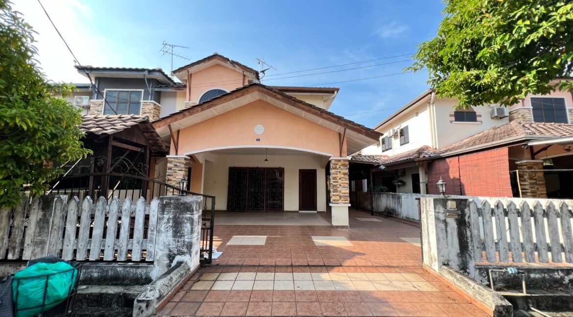 Semi Detached Venice Desa Manjung Raya 1